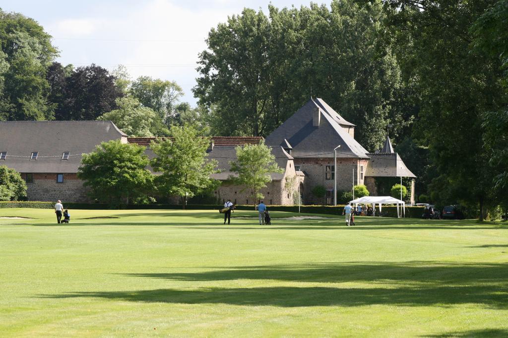 Golf & Hotel De Falnuee Mazy ภายนอก รูปภาพ