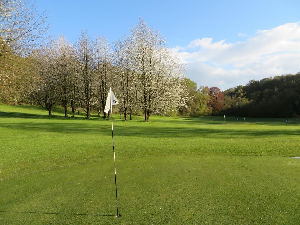 Golf & Hotel De Falnuee Mazy ภายนอก รูปภาพ