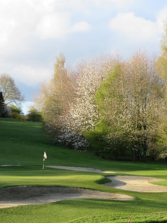 Golf & Hotel De Falnuee Mazy ภายนอก รูปภาพ
